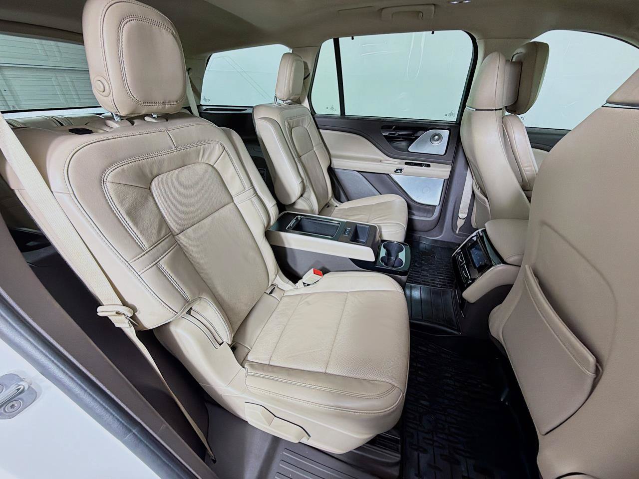 Used 2020 Lincoln Aviator Reserve w/ Equipment Group 202A AWD/4WD image 43