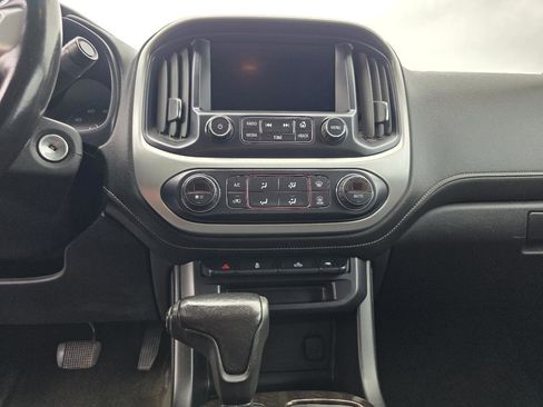 Used 2015 GMC Canyon SLE AWD/4WD image 11