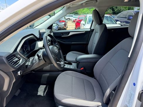 Used 2022 Ford Escape SE FWD image 11