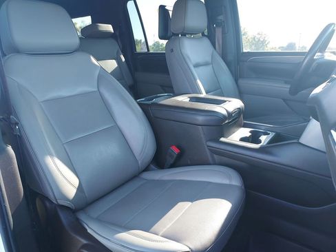 Used 2021 GMC Yukon XL SLT w/ SLT Premium Package AWD/4WD image 31