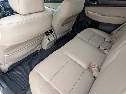 Used 2018 Subaru Outback 2.5i Limited image 18