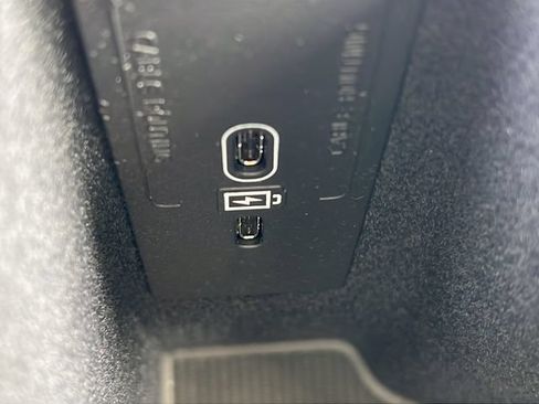 New 2026 Volvo XC60 B5 Plus AWD/4WD image 25