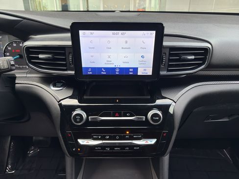 Used 2023 Ford Explorer ST-Line w/ Class IV Trailer Tow Package image 27