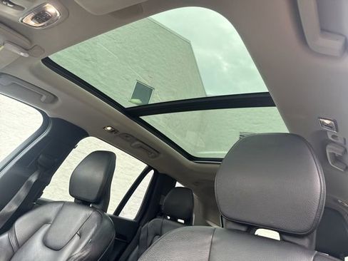 Used 2019 Volvo XC90 T5 Momentum w/ Multimedia Package image 24