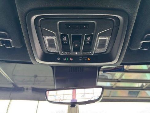 Used 2025 GMC Sierra 2500 Denali Ultimate AWD/4WD image 23