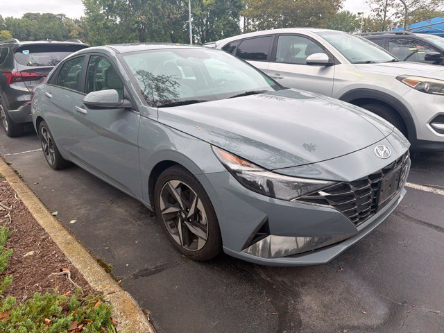 Used 2023 Hyundai Elantra Limited FWD image 10