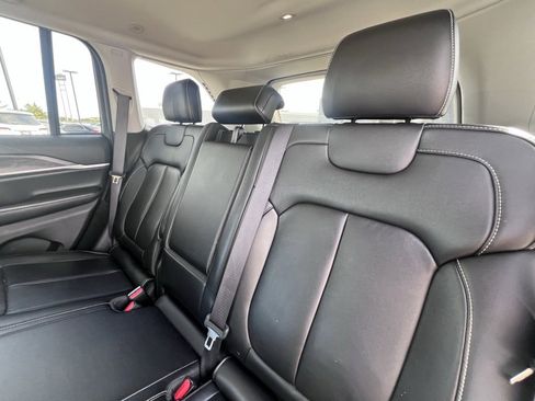 Used 2023 Jeep Grand Cherokee Limited w/ Trailer Tow Prep Group (B) image 11