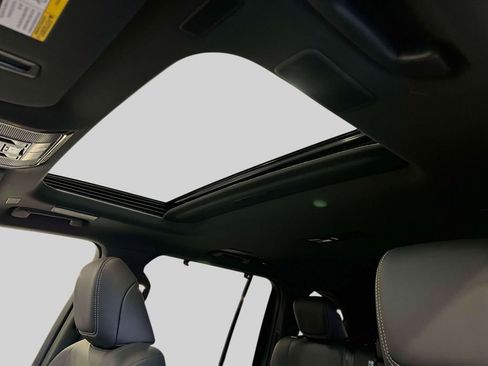 New 2026 Lexus LX 700h Luxury image 18