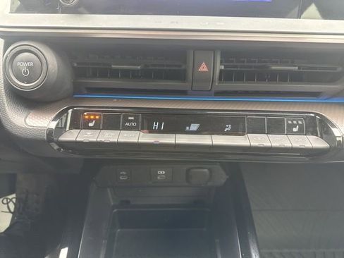 Used 2023 Toyota Prius XLE FWD image 31
