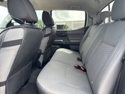 Used 2022 Toyota Tacoma SR5 w/ Technology Package RWD image 29