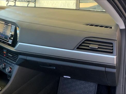 Used 2021 Volkswagen Jetta S image 31