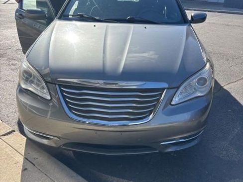 Used 2012 Chrysler 200 Touring image 6