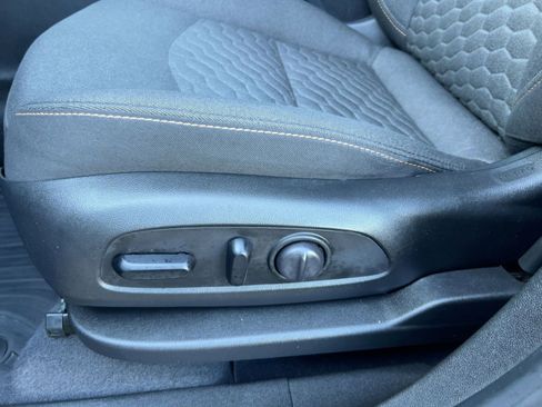 Certified 2019 Chevrolet Equinox LT image 13