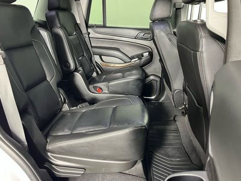 Used 2019 Chevrolet Tahoe LT w/ LT Signature Package image 32