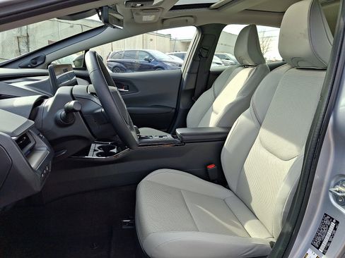Used 2025 Toyota Prius Limited w/ Limited Premium Package image 13