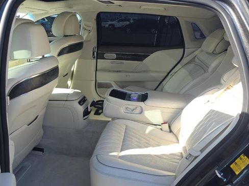 Used 2023 Genesis G90 3.5T image 8