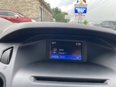 Used 2015 Ford Focus SE w/ Reverse Sensing Package FWD image 24