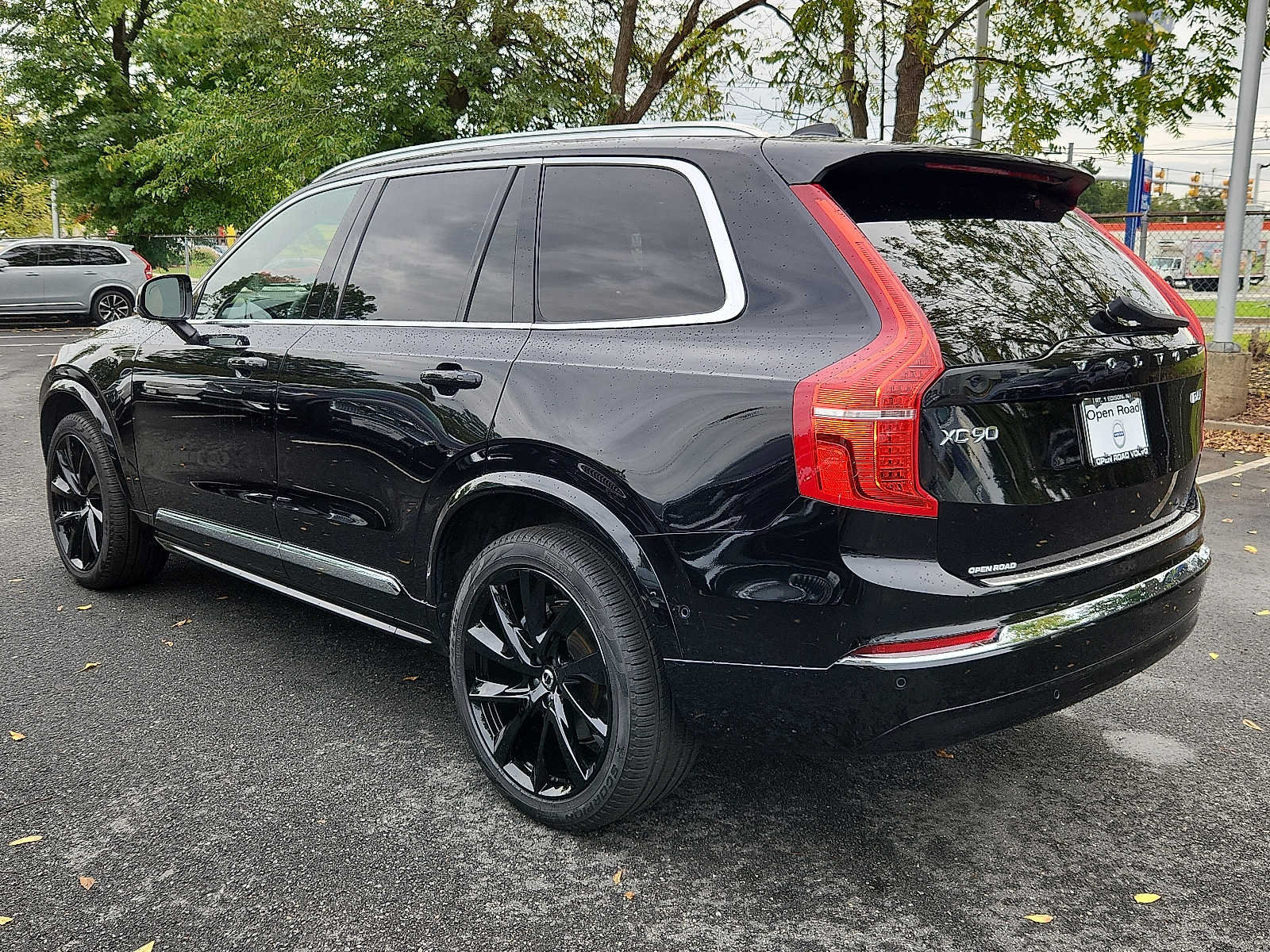 Certified 2024 Volvo XC90 B6 Ultimate AWD/4WD image 4