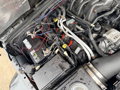 Used 2013 Jeep Wrangler Unlimited Sahara image 35