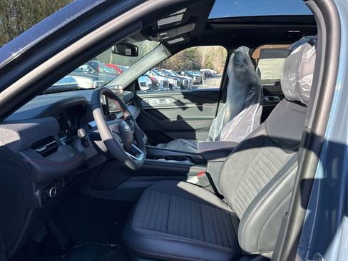 New 2026 Ford Explorer ST-Line w/ ST-Line Street Pack image 9