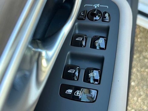 New 2026 Volvo XC90 B6 Plus w/ Protection Package Premier image 22