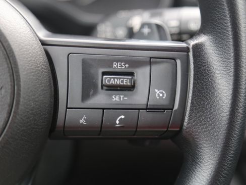 Used 2024 Nissan Rogue S AWD/4WD image 11
