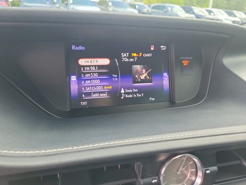 Used 2017 Lexus ES 350 w/ Premium Package FWD image 29