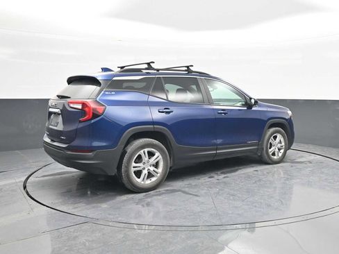 Used 2022 GMC Terrain SLE w/ Driver Convenience Package image 8