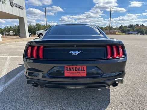 Used 2018 Ford Mustang Coupe image 6