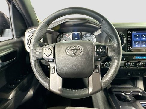 Used 2022 Toyota Tacoma TRD Sport AWD/4WD image 15