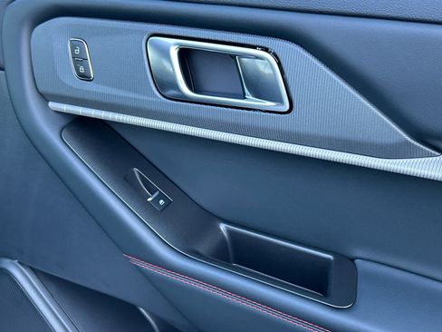 New 2026 Ford Explorer ST-Line w/ ST-Line Street Pack image 19