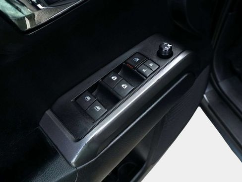 Used 2020 Toyota Tacoma TRD Off-Road w/ Technology Package AWD/4WD image 14