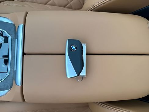 New 2026 BMW X5 xDrive50e image 29