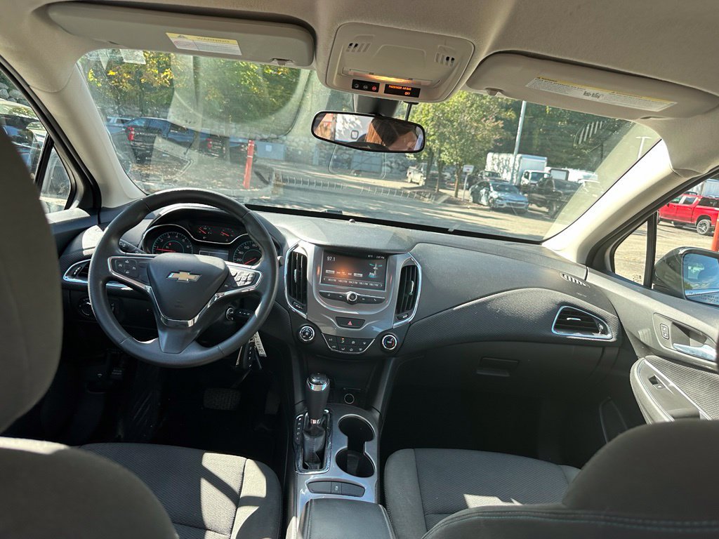 Used 2016 Chevrolet Cruze LT FWD image 23