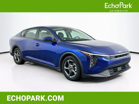 Used 2025 Kia K4 FWD image 1