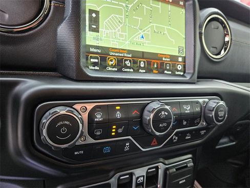 Used 2023 Jeep Wrangler Unlimited Sahara image 26