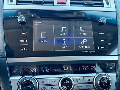 Used 2017 Subaru Outback 2.5i Premium image 28