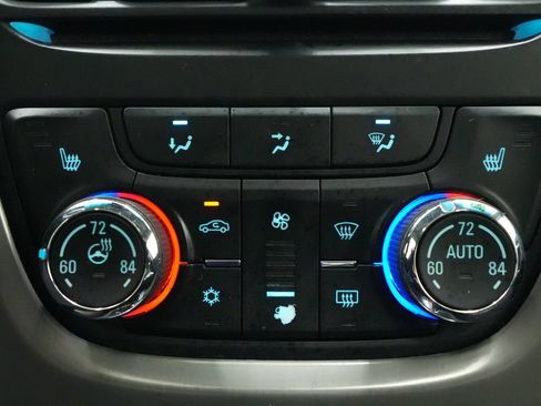 Used 2012 Buick Verano Leather FWD image 28