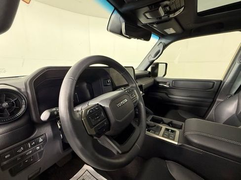 Used 2024 Toyota Land Cruiser image 7