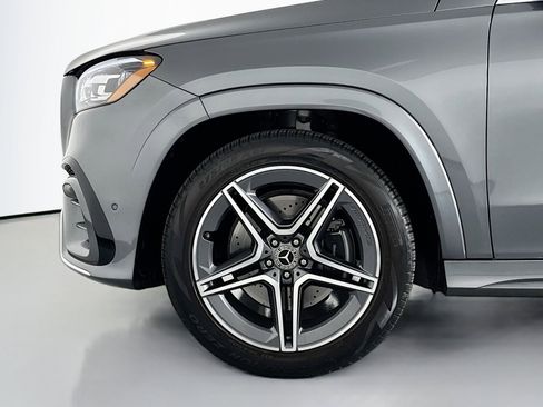 Certified 2025 Mercedes-Benz GLS 450 4MATIC image 11