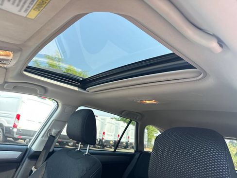 Used 2019 Subaru Outback 2.5i Premium AWD/4WD image 25
