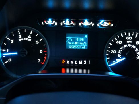 Used 2016 Ford F150 XLT image 16