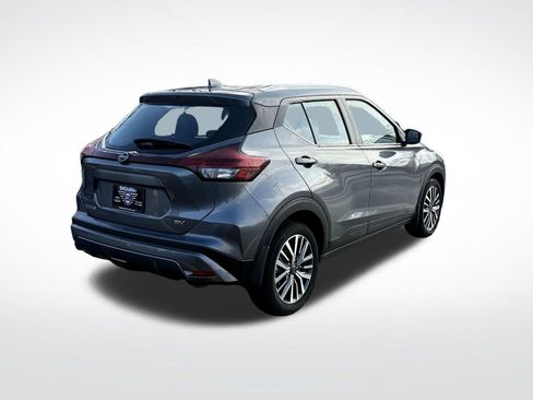 Used 2024 Nissan Kicks SV image 8