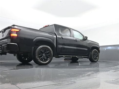 Used 2022 Nissan Frontier SV w/ Technology Package image 22