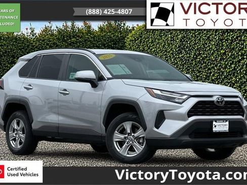 Certified 2025 Toyota RAV4 XLE AWD/4WD image 1