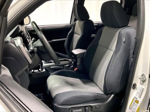 Certified 2022 Toyota Tacoma TRD Sport image 25