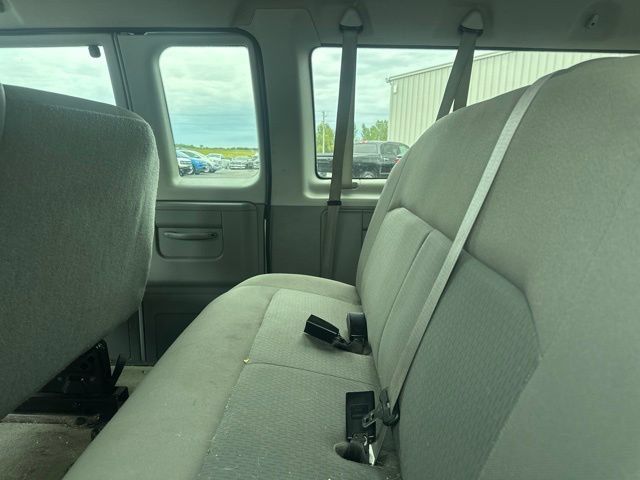 Used 2013 Ford E-350 and Econoline 350 XLT RWD image 16