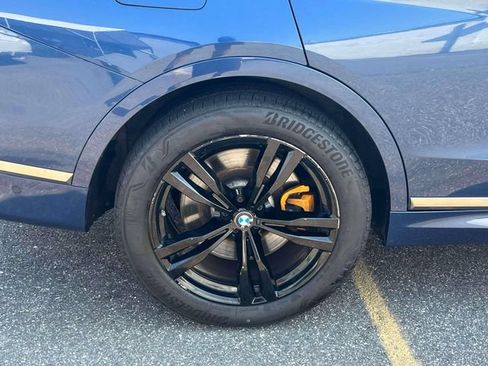 Used 2020 BMW X7 M50i w/ Dynamic Handling Package AWD/4WD image 16
