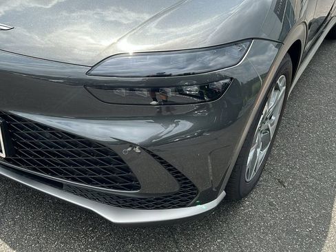 Used 2025 Genesis GV60 Advanced image 14