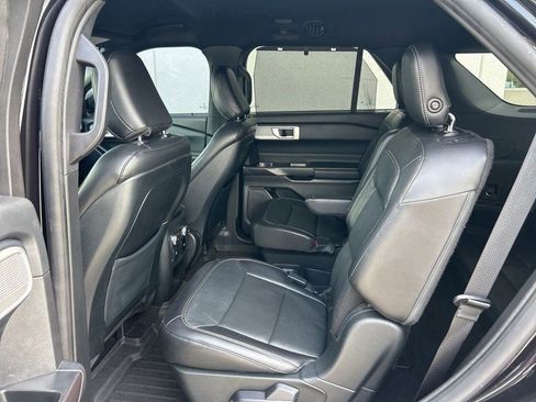Used 2020 Ford Explorer Limited RWD image 10
